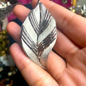 Vintage Signed Trifari silver tone leaf brooch